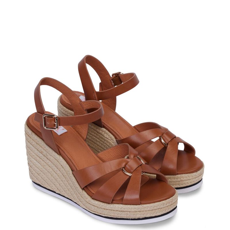 Kathryn Wilson Griselda Wedge image number 2